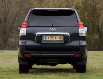 Toyota Land Cruiser 5-door [UK-spec] (150) '2009–13