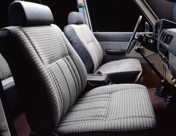 Interior 1981–87 Toyota Land Cruiser 60 [US-spec] (FJ60LG) '1980–87