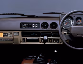 Panel frontal Toyota Land Cruiser 60 VX Turbo High Roof [Japan] (HJ61V) '1984–87