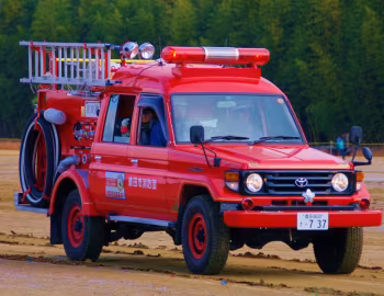 Toyota Land Cruiser Fire Engine [Japan] (KG-HZJ79-TJMRS3(F)) '1999–2004