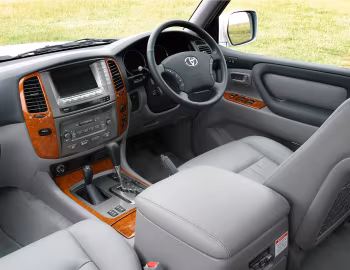 Interior Toyota Land Cruiser Amazon [UK-spec] (J100-101) '2005–07