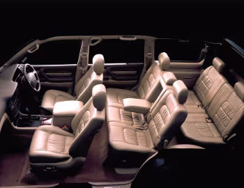 Interior Toyota Land Cruiser Cygnus (UZJ100W) '1998–2003