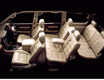Interior Toyota Land Cruiser Cygnus (UZJ100W) '1998–2003