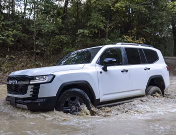 Toyota Land Cruiser GR Sport [Japan] (300) '2021–pr.