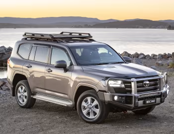 Toyota Land Cruiser GXL Accessorized [Australia] (300) '2021–pr.