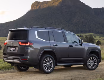 Toyota Land Cruiser performance hybrid Sahara ZX [Australia] (300) '2026