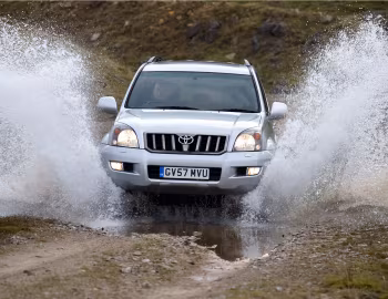 Toyota Land Cruiser 5-door [UK-spec] (J120W) '2002–09