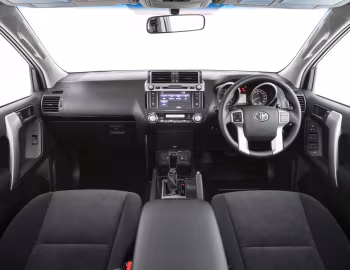 Interior Toyota Land Cruiser Prado GXL [Australia] (150) '2013–17