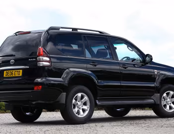 Toyota Land Cruiser "Invincible" 5-door [UK-spec] (J120W) '06.2007–05.2009