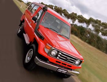 Toyota Land Cruiser Turbo Diesel RV Troop Carrier [Australia] (J78) '2001–06