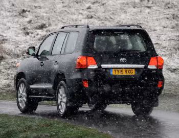 Toyota Land Cruiser V8 [UK-spec] (VDJ200) '2012–15