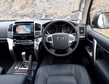 Panel frontal Toyota Land Cruiser V8 [UK-spec] (VDJ200) '2012–15