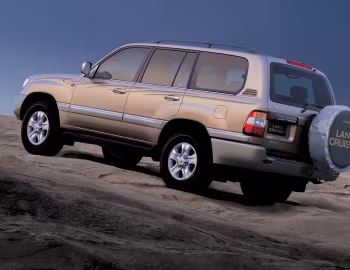 Toyota Land Cruiser VX-R [UAE] (J100-101) '2005–07