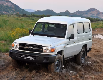 Toyota Land Cruiser Wagon [South Africa] (J78) '2010–pr.