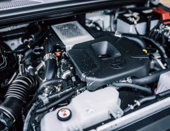 Bajo el capó Toyota Land Cruiser 250 ZX [Japan] (3DA-GDJ250W) '04.2024–pr.