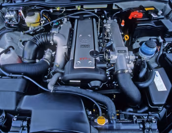 Bajo el capó Toyota Mark II Blit (X110W) '01.2002–11.2004