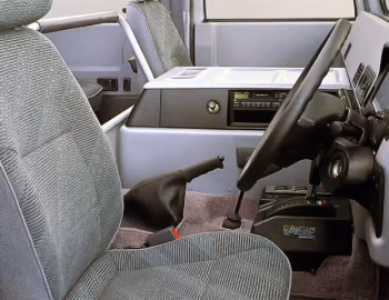 Interior Toyota Mega Cruiser (BXD20) '01.1996–08.2001