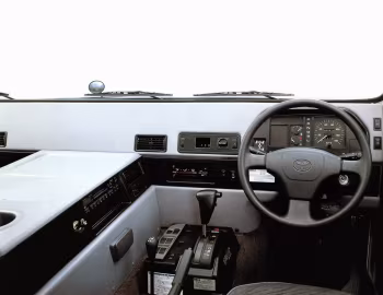 Panel frontal Toyota Mega Cruiser (BXD20) '01.1996–08.2001
