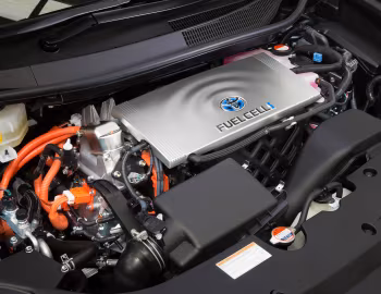 Bajo el capó Toyota Mirai [UK-spec] '2015–21