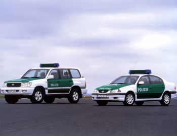 Toyota Avensis Sedan Polizei, Toyota Land Cruiser Polizei