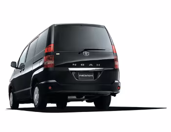 Toyota Noah '2001–07