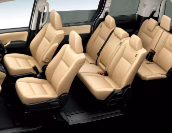 Interior Toyota Noah G '01.2014–06.2017