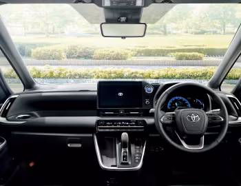 Panel frontal Toyota Noah S-Z '2022–pr.