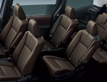 Interior Toyota Noah Z '2022–pr.