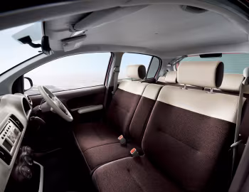 Interior Toyota Passo + Hana '04.2014–04.2016