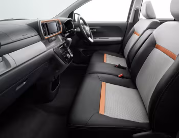Интерьер Toyota Passo Moda '10.2018–09.2023