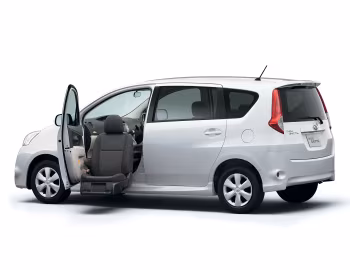 Toyota Passo Sette S '12.2008–02.2012