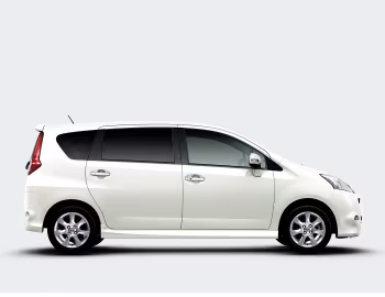 Toyota Passo Sette S '12.2008–02.2012