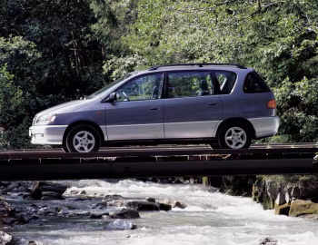 Toyota Picnic [EU-spec] '09.1996–2001