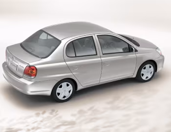 Toyota Platz '2003–05