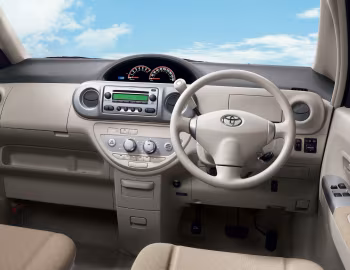 Panel frontal Toyota Porte (NNP10) '12.2005–07.2012