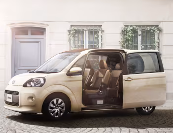 Toyota Porte "F Raffine" '11.2018–07.2019