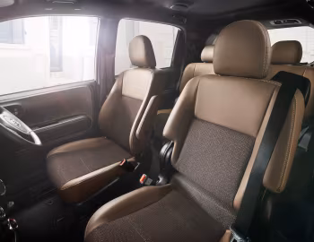 Interior Toyota Porte "F Raffine" '11.2018–07.2019