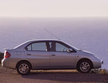 Toyota Prius (NHW11) '2000–03