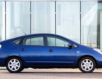 Toyota Prius [UK-spec] (NHW20) '2003–09