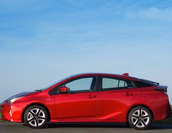 Toyota Prius [UK-spec] '2016–19