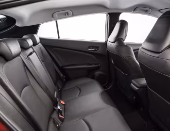 Интерьер Toyota Prius [Latam] '2016–18