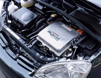 Bajo el capó 2001–03 Toyota Prius [North America] (NHW11) '2000–03