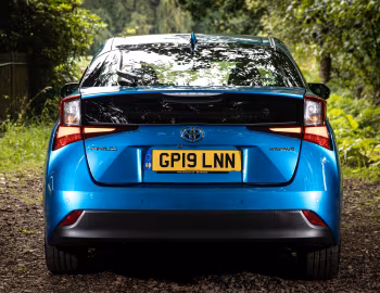 Toyota Prius [UK-spec] '2019–22