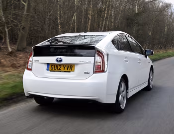 Toyota Prius [UK-spec] (ZVW30) '2012–16