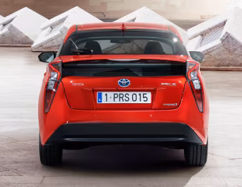 Toyota Prius [Worldwide] '2016–18