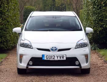 Toyota Prius [UK-spec] (ZVW30) '2012–16
