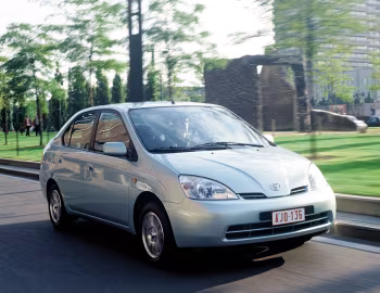 Toyota Prius (NHW11) '2000–03
