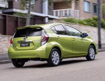 Toyota Prius c [Australia] '2015–17