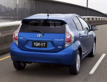 Toyota Prius c [Australia] '2012–15