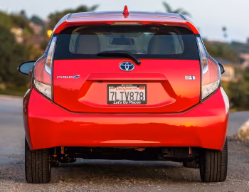2015–16 Toyota Prius c [North America] '2014–16